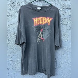 Vintage 2000s hellboy comic t shirt